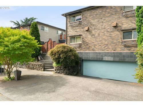 1757 Ne Clackamas St, Portland, OR, 97232 | Card Image
