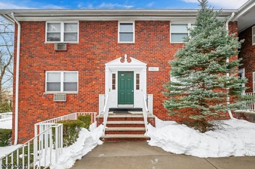 apt-1-203 N Beverwyck Rd, Lake Hiawatha, NJ, 07034-1413 | Card Image