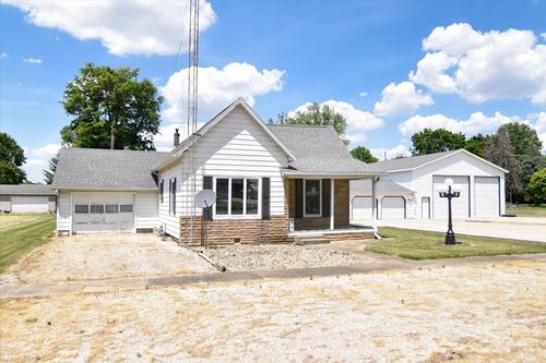 305 E Elm St, Allerton, IL, 61810-9751 | Card Image