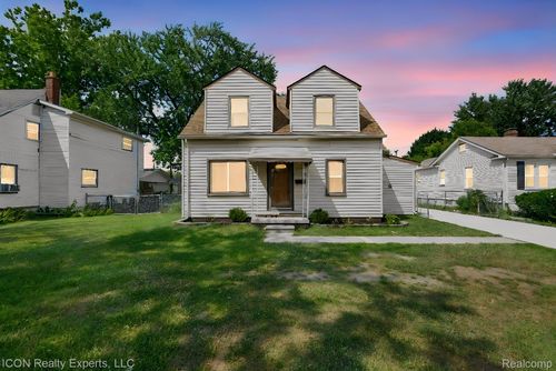 29220 Cambridge St, Garden City, MI, 48135-2175 | Card Image