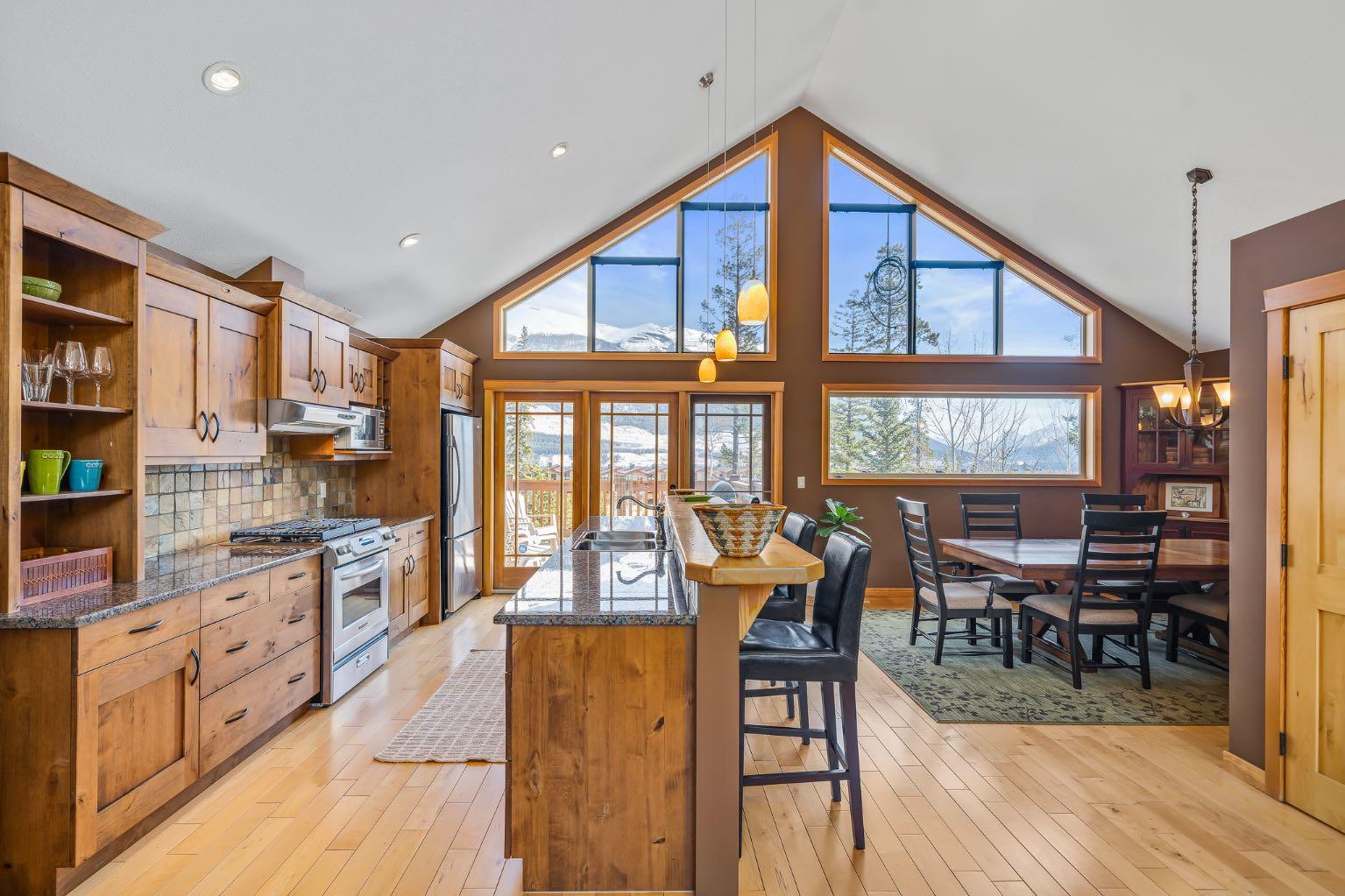 158 Hubman Landing, Home with 4 bedrooms, 3 bathrooms and 4 parking in Canmore AB | Image 26