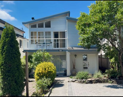 1717 Tatlow Ave, North Vancouver, BC, V7P3A1 | Card Image