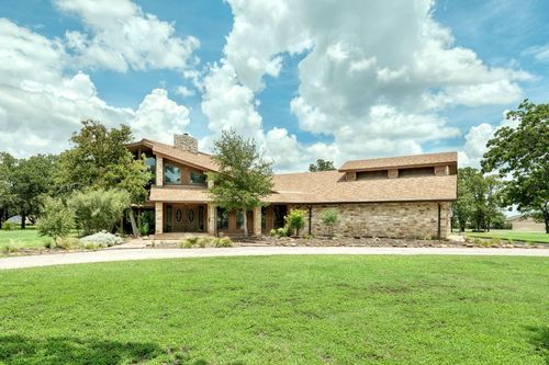 700 Breakaway Rd, Cedar Park, TX, 78613-3302 | Card Image