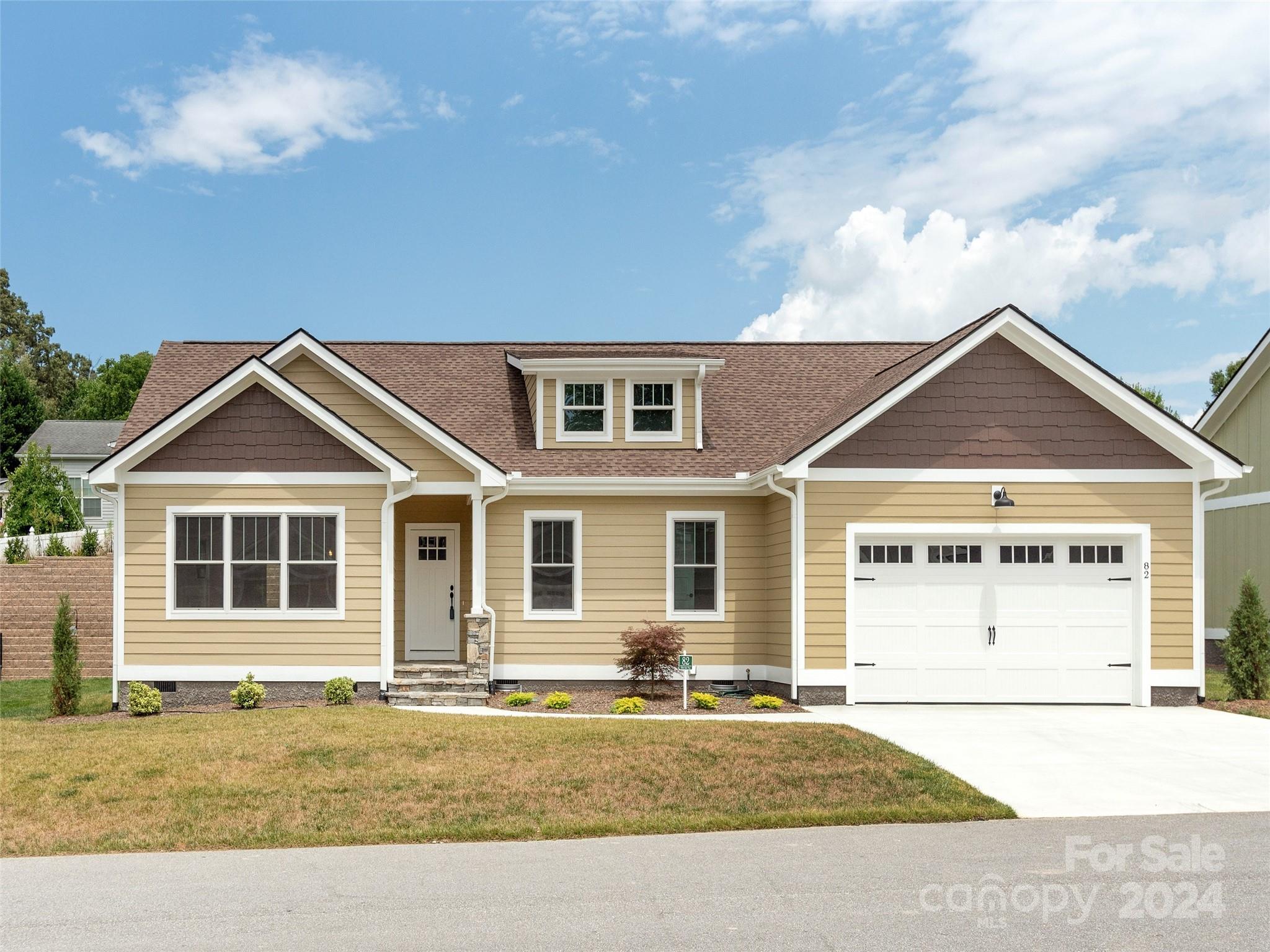 Olde Oak Way, Hendersonville, NC 28792