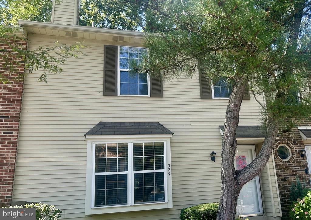 Gwynedd Ct, Mount Laurel, NJ 08054