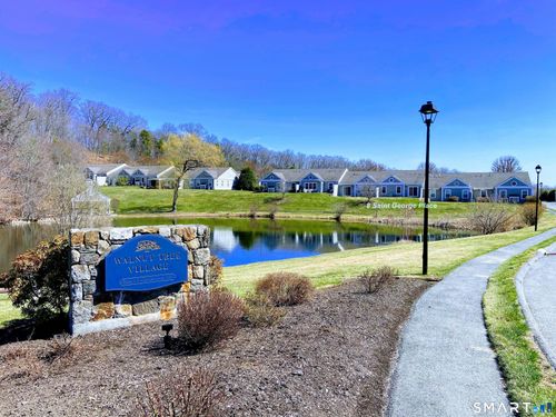 8-8 Saint George Pl, Sandy Hook, CT, 06482-1090 | Card Image