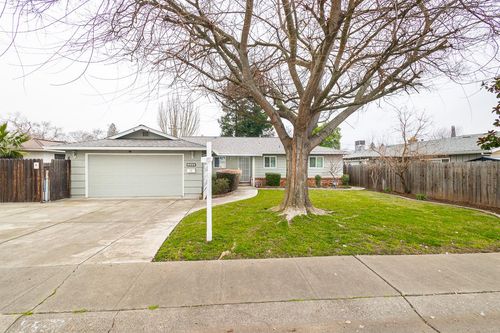 2855 La Colina Way, Carmichael, CA, 95608-4405 | Card Image