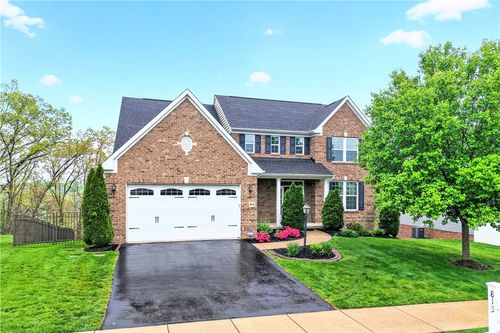 813 Balmoral Ct, Coraopolis, PA, 15108-4269 | Card Image