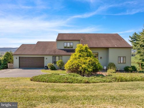 356 Big Spring Rd, ROBESONIA, PA, 19551-8910 | Card Image