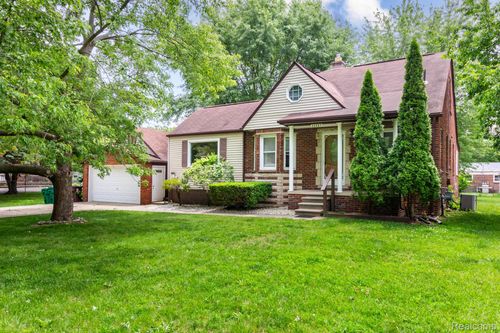 33627 Bock St, Garden City, MI, 48135-1138 | Card Image