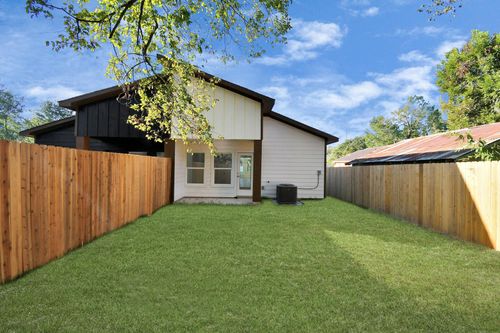 8109 Hamlet St, Houston, TX, 77078-2726 | Card Image