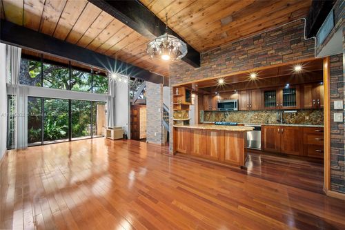 apt-92d-19432 Ne 26th Ave, Miami, FL, 33180-2228 | Card Image