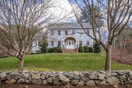 270 South St, Medfield, MA, 02052-3139 | Card Image