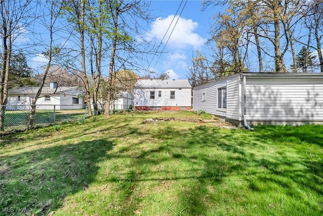 nice yard with perimiter fencing | Image 23