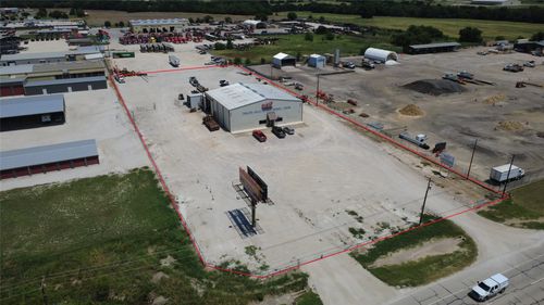 2827 W Highway 82, Gainesville, TX, 76240 | Card Image