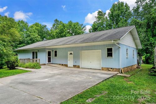 2526 Hankins Rd, Marion, NC, 28752-8246 | Card Image
