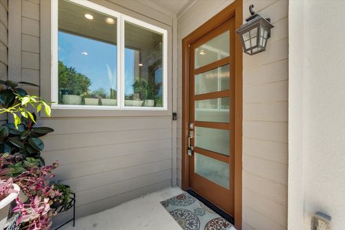 9467 Timberleaf Dr, Dallas, TX, 75243-6123 | Card Image