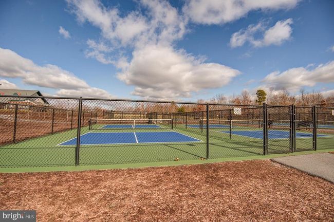 135 Wake Robin Ct, Townhouse with 3 bedrooms, 4 bathrooms and null parking in LAKE FREDERICK VA | Image 72