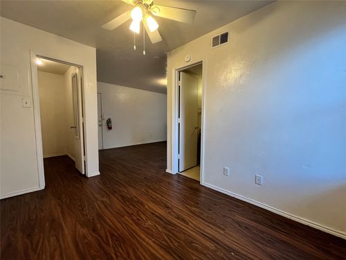 apt-107-2526 W Prairie St, Denton, TX, 76201-5332 | Card Image