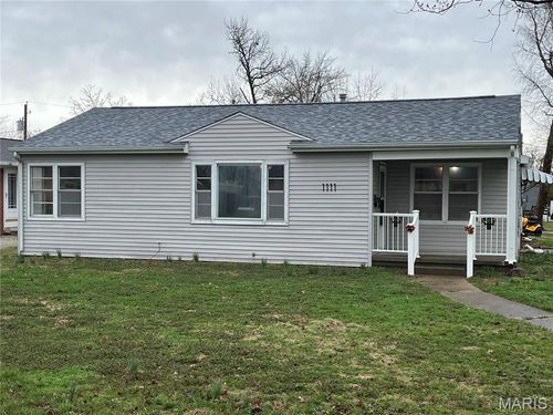 1111 Mulliken St, Carlyle, IL, 62231-1232 | Card Image