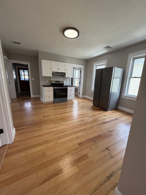 3-19 Endicott St, Worcester, MA, 01610-1880 | Card Image