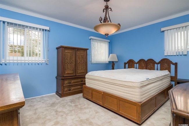 39 Cambria Rd, House other with 3 bedrooms, 2 bathrooms and null parking in Syosset NY | Image 11