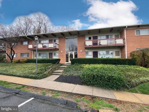 apt-203-4267 Americana Dr, ANNANDALE, VA, 22003-4713 | Card Image