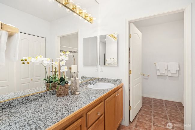 APT-106 - 12439 Ne Totem Lake Way, Condo with 1 bedrooms, 2 bathrooms and 2 parking in Kirkland WA | Image 17