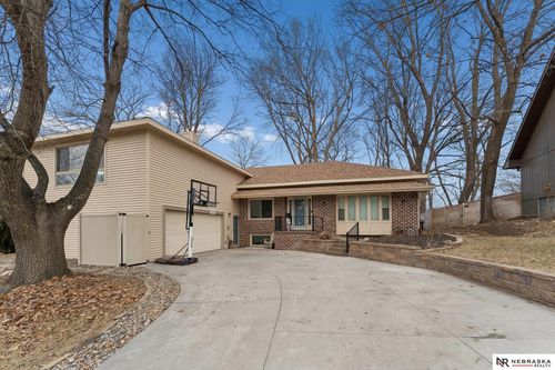 601 Martin Dr, Bellevue, NE, 68005-4732 | Card Image