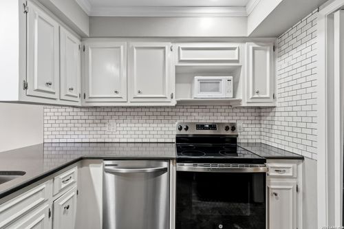 305-5359 Fredericksburg Rd, San Antonio, TX, 78229-3563 | Card Image