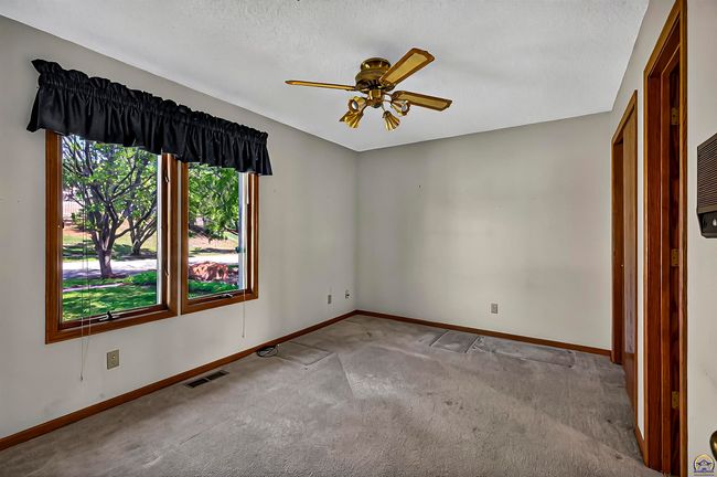 3835 Sw Wood Valley Dr, House other with 5 bedrooms, 3 bathrooms and null parking in Topeka KS | Image 16