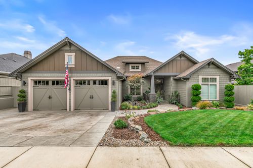 4027 Fieldbrook Ave, Medford, OR, 97504-9484 | Card Image