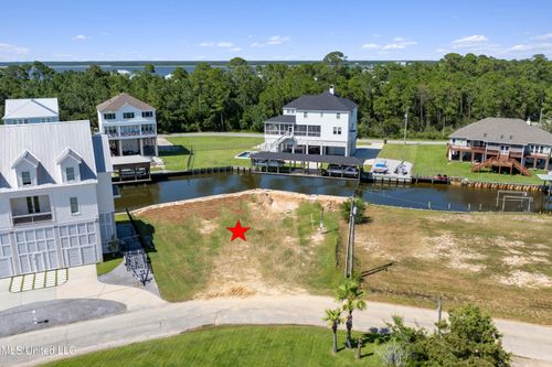 104 Cedarwood Pt, Pass Christian, MS, 39571-2135 | Card Image