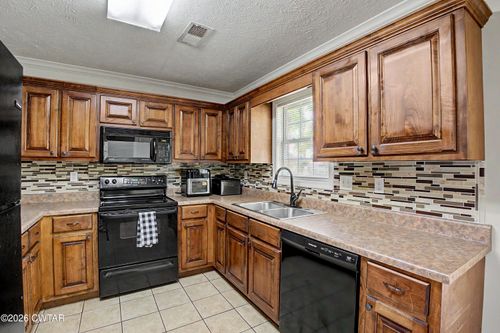57 Union Fort Dr, Jackson, TN, 38305-6483 | Card Image