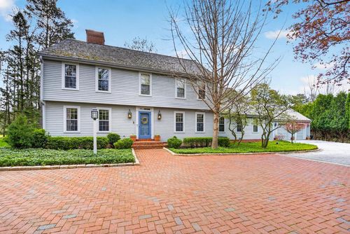 125 W Glenview Court, Mequon, WI, 53092 | Card Image