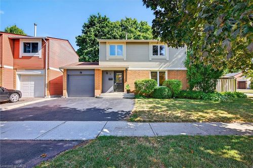 6 Chudleigh St, Dundas, ON, L9H7E4 | Card Image