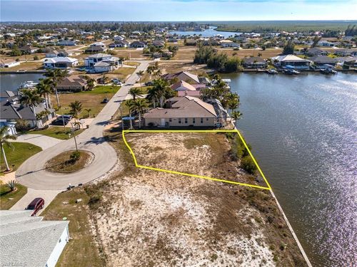 2826 Nw 43rd Pl, Cape Coral, FL, 33993-8051 | Card Image
