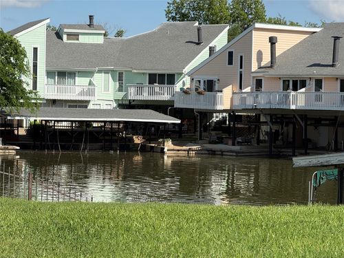 676 Harbor Dr, Azle, TX, 76020-2657 | Card Image