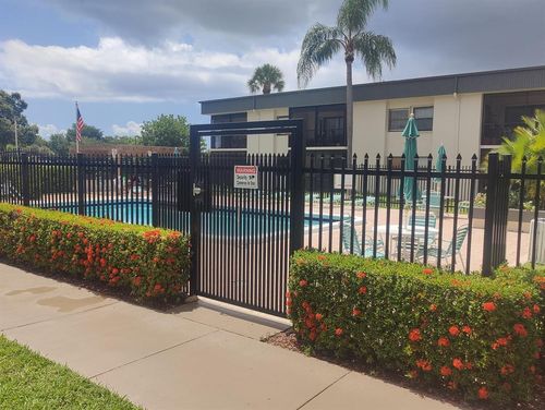 11d-225 Se 10th St, Deerfield Beach, FL, 33441-5563 | Card Image