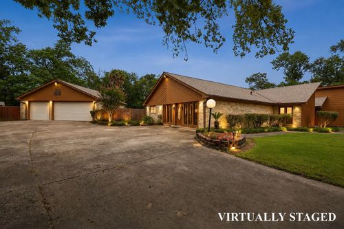3805 Huntwick Dr, Orange, TX, 77632-9071 | Card Image