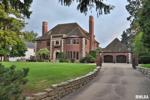 4421 N Grandview Dr, Peoria Heights, IL, 61616-6628 | Card Image