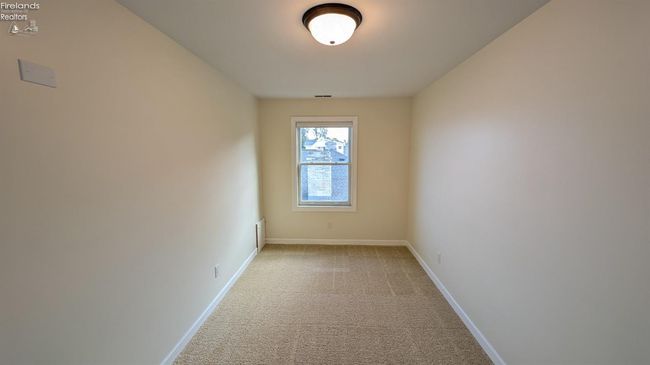 4376 E Cliff Rd, House other with 3 bedrooms, 3 bathrooms and 3 parking in Port Clinton OH | Image 23