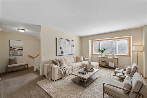 304 Pondridge Cir, Wayzata, MN, 55391-1318 | Card Image