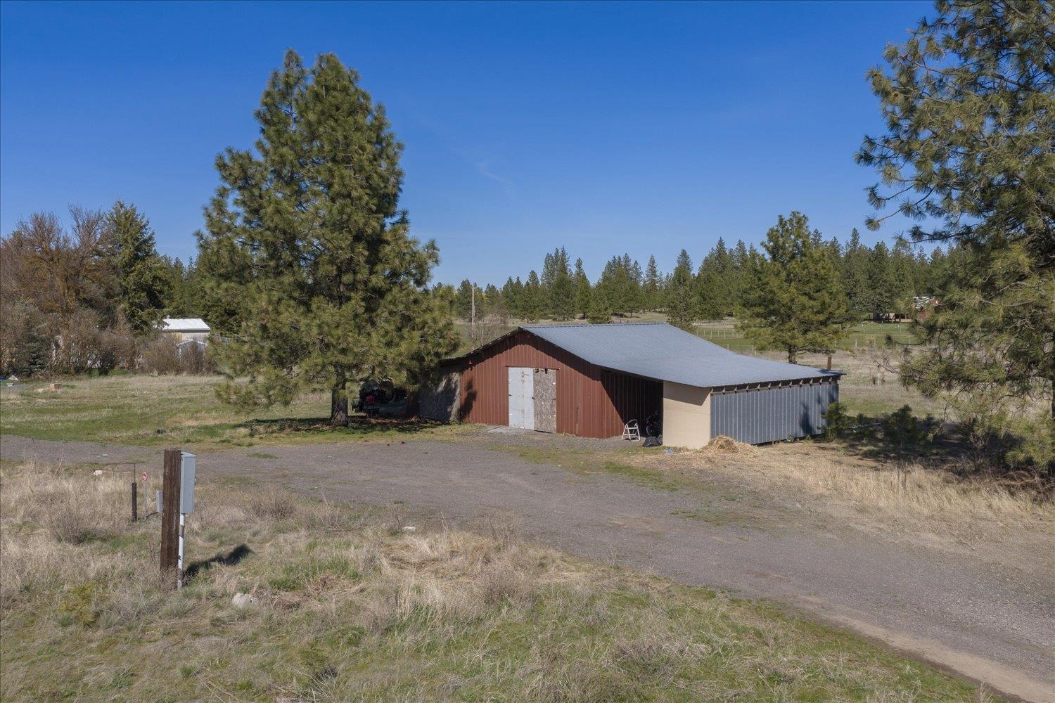 Land in Nine Mile Falls 4