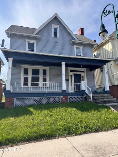 561 Washington Ave, Tyrone, PA, 16686-1350 | Card Image