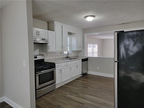 6338 Longwood Ct, Kansas City, KS, 66104-1943 | Card Image