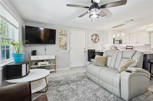 Living Room | Image 5