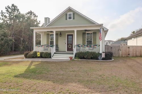 213 White Harbor Rd, Long Beach, MS, 39560-5611 | Card Image