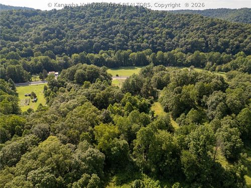 40 2 Mile Rd, Branchland, WV, 25506-7784 | Card Image