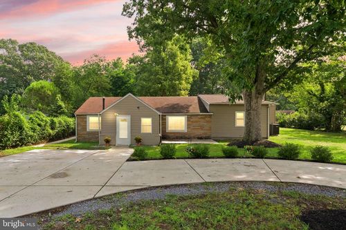 9106 Ballard Ln, CLINTON, MD, 20735-2705 | Card Image